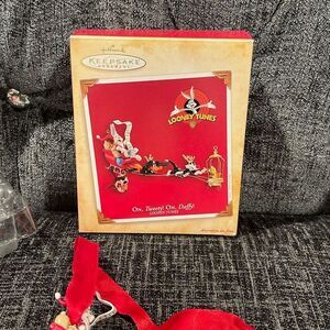 Looney Tunes On, Tweety! On, Daffy Ornament (2004)